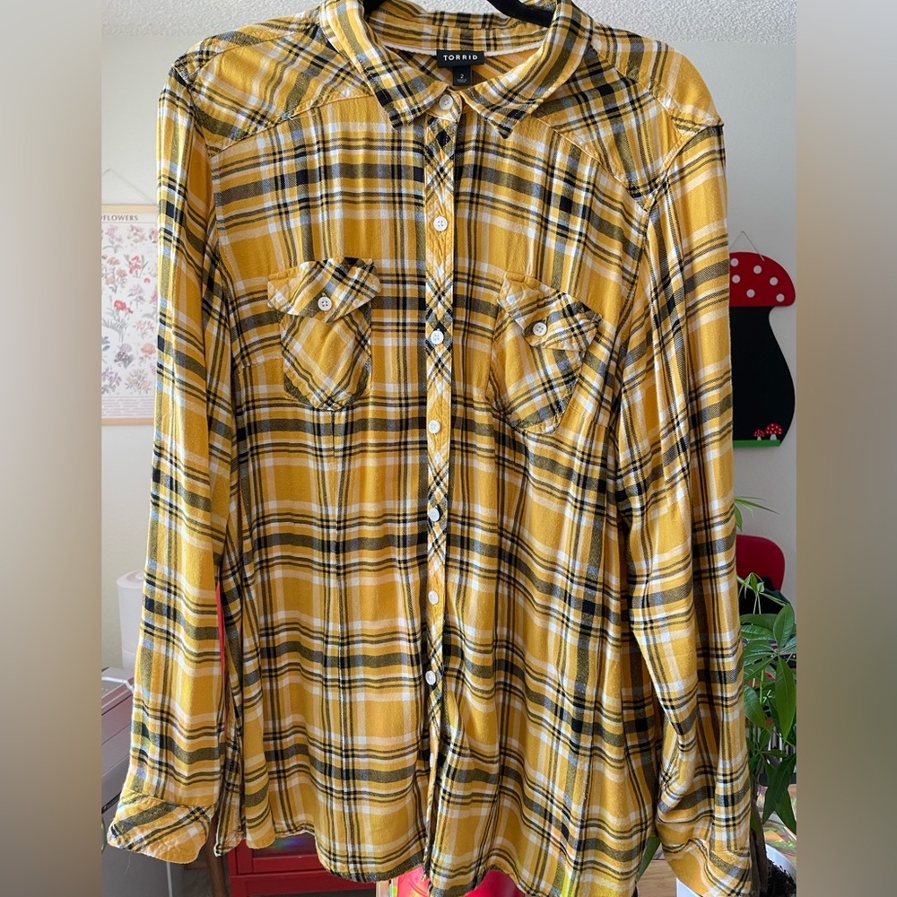 Yellow plaid Torrid size 2 flannel top